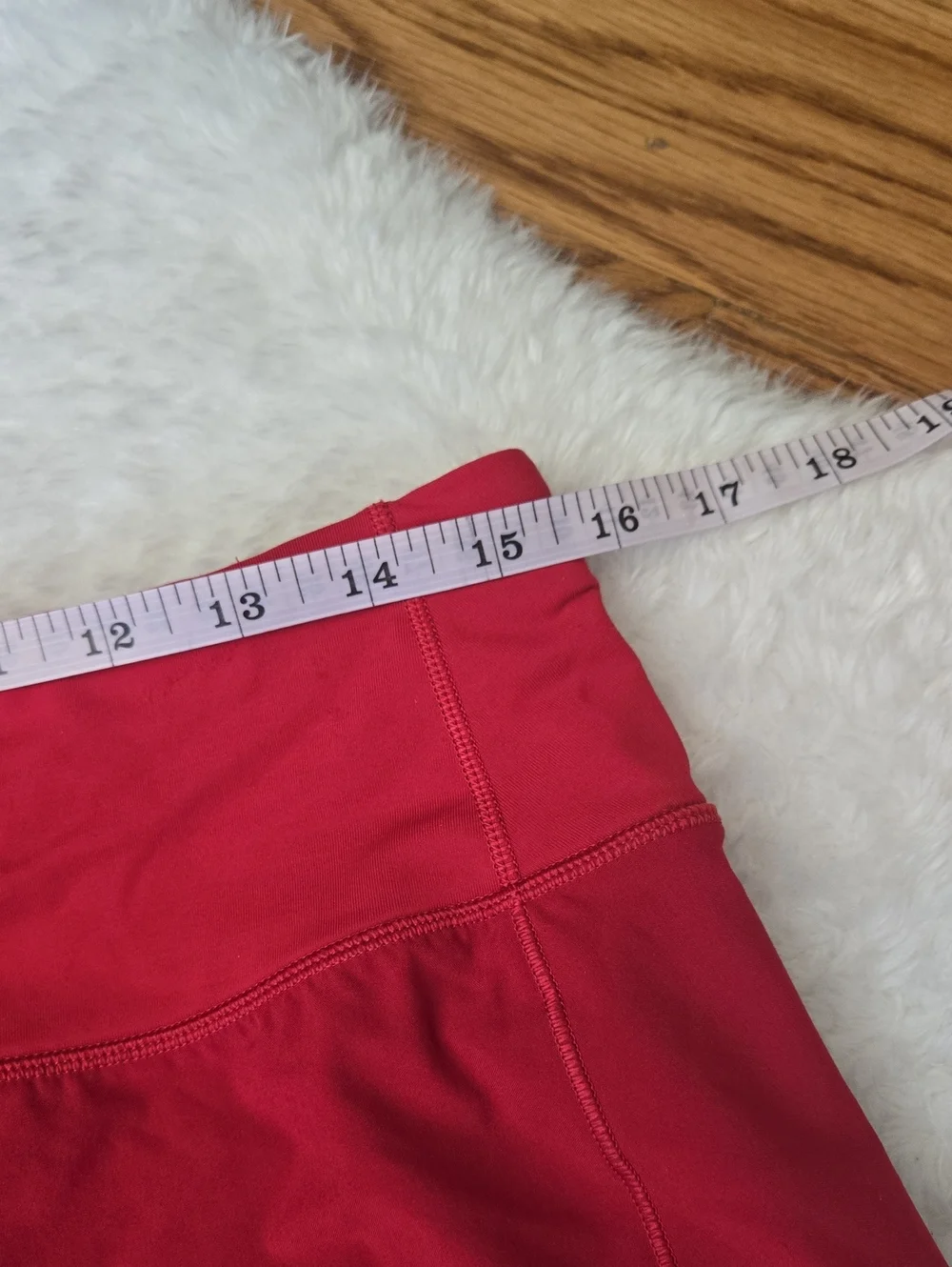 Lululemon Red Speed Short, Womens Size 8